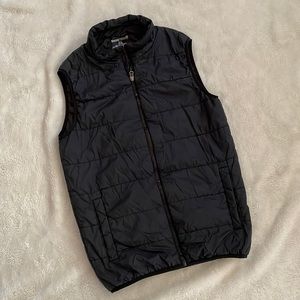SwissTech lightweight nylon packable down vest Men size small 34-36. Rich black.